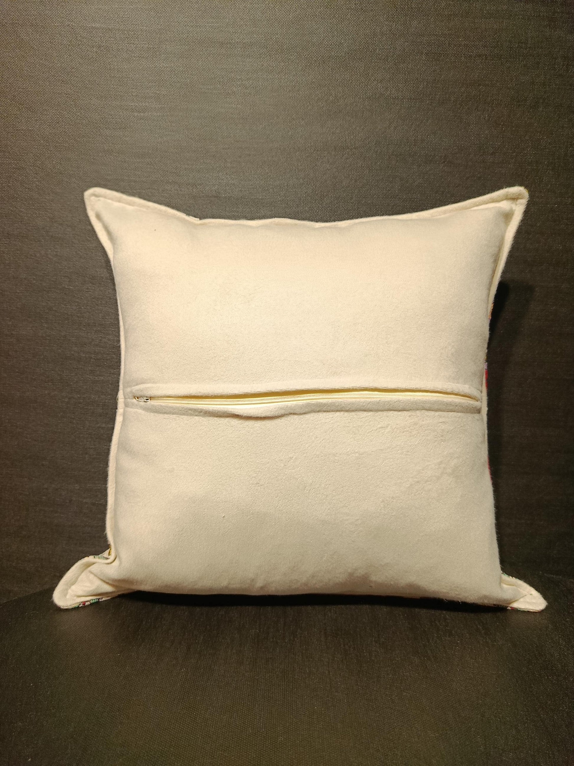 Floral Gobelin Cushion Cover: Turkish Jacquard Tapestry Pillow, 40x40cm