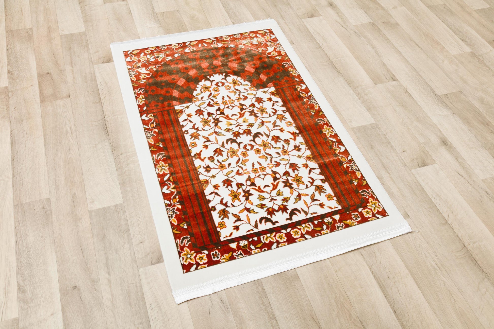 Floral Turkish Prayer Rug: Elegant Mihrab Design - Made in Türkiye