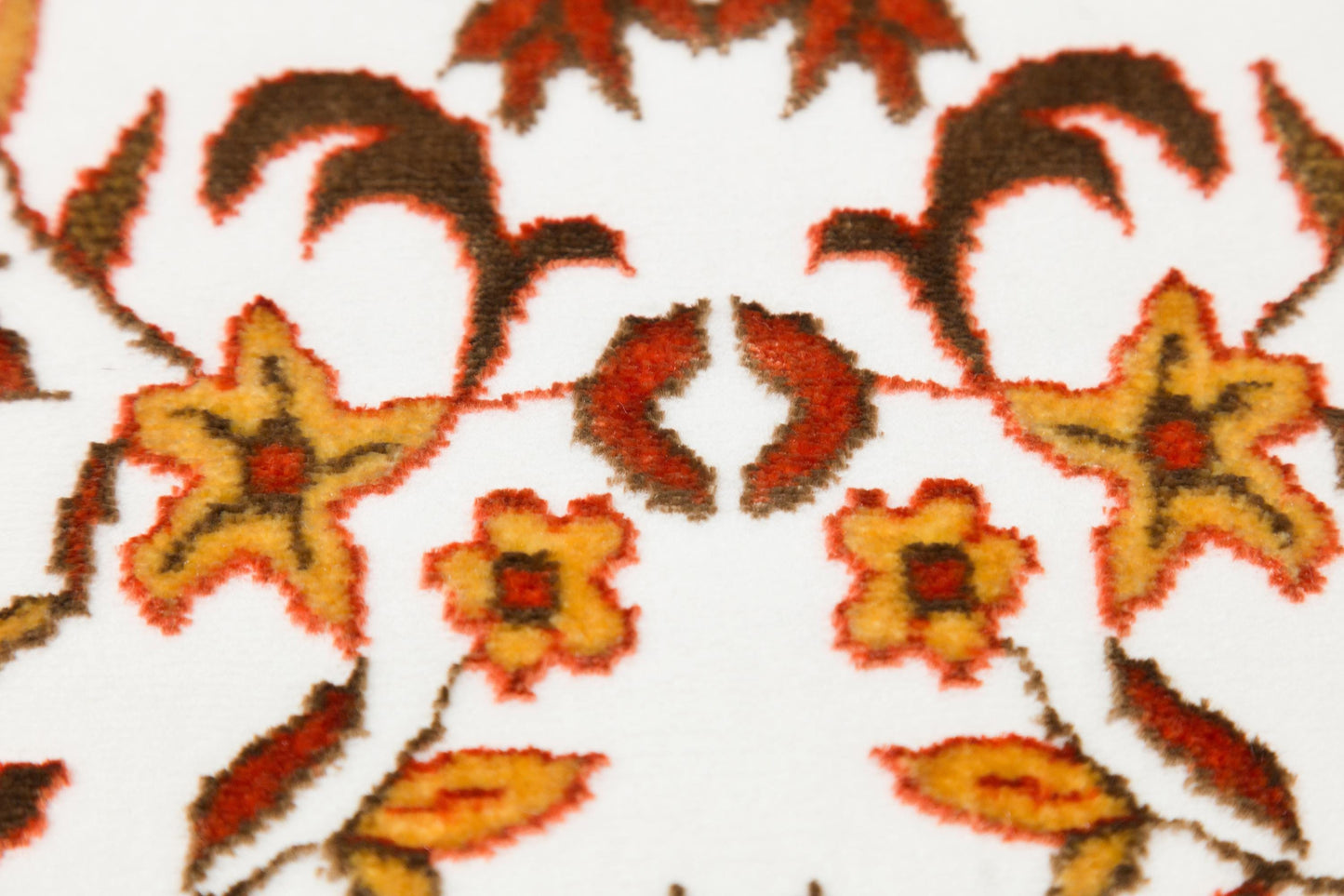 Floral Turkish Prayer Rug: Elegant Mihrab Design - Made in Türkiye