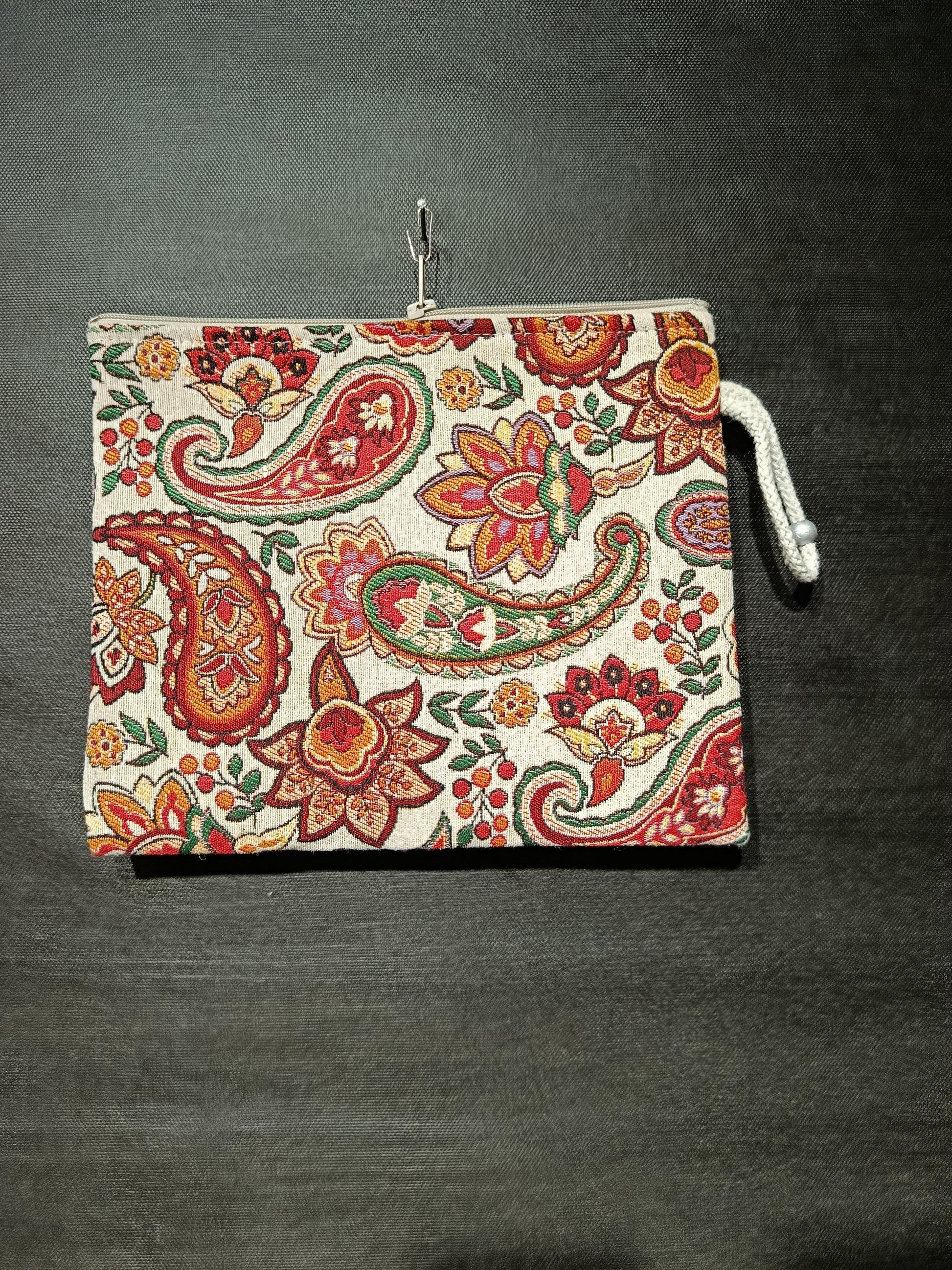 Paisley Floral Tapestry Clutch: Bohemian Zip Pouch, Handmade in Türkiye