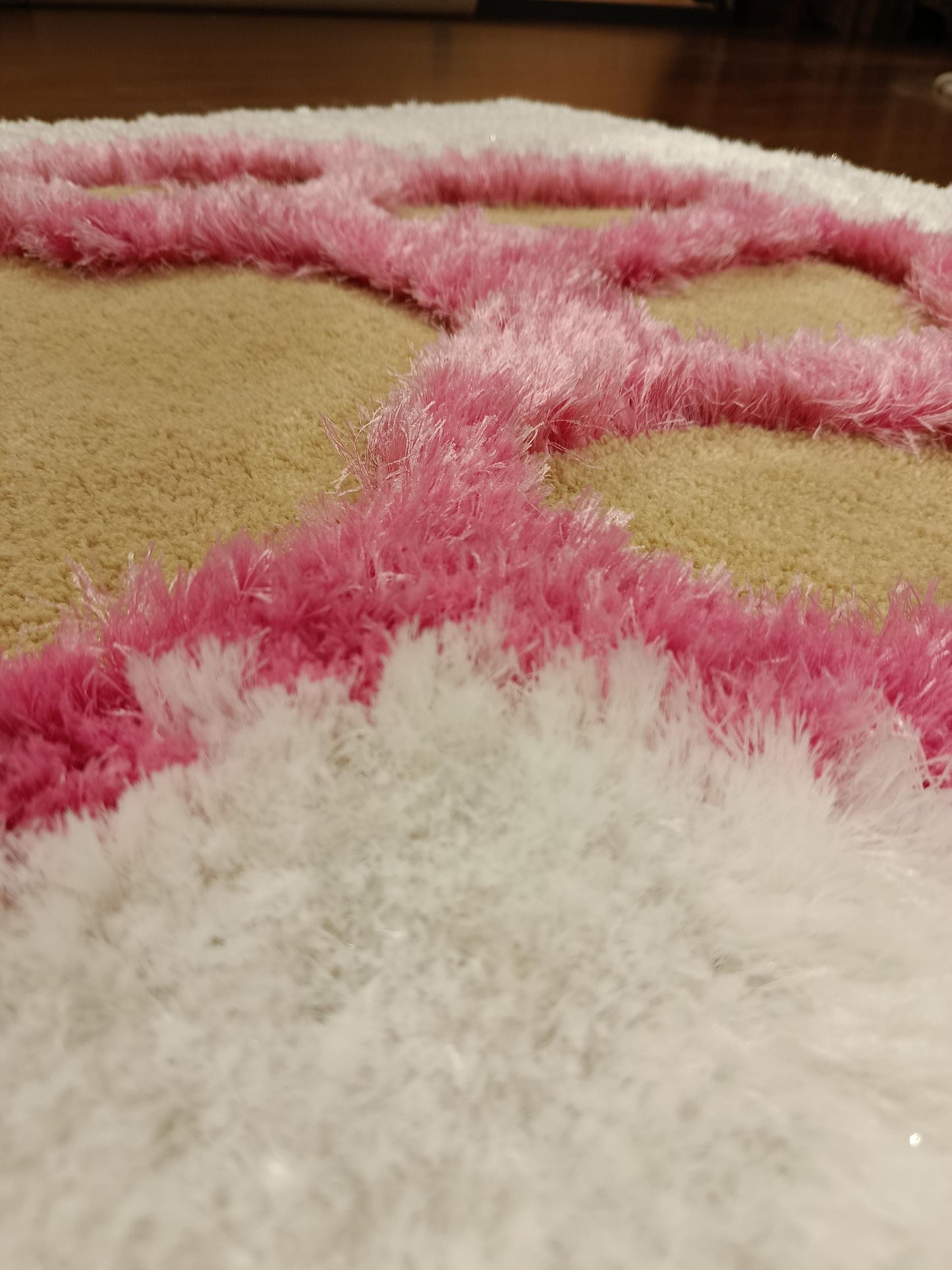 Handmade Tufted Paw Print Rug: Pink & White Fluffy Pet Mat