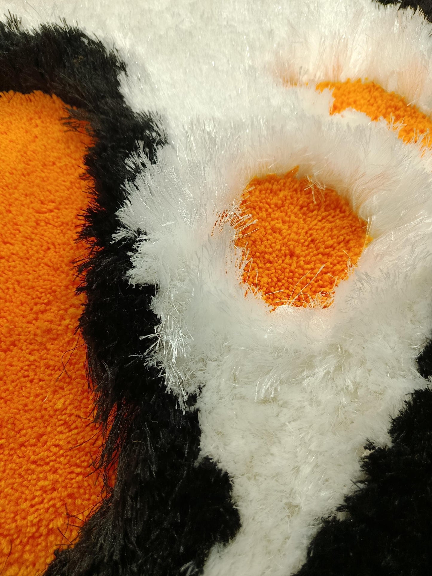 Hand-Tufted Screaming Ghost Rug: Diamond Emoji Design, Halloween Decor