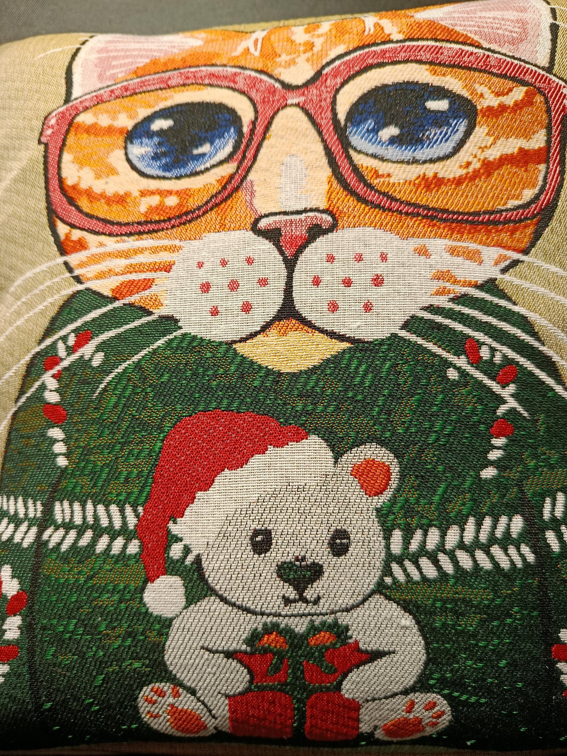 Christmas Cat Pillow Cover: Gobelin Tapestry Holiday Decor