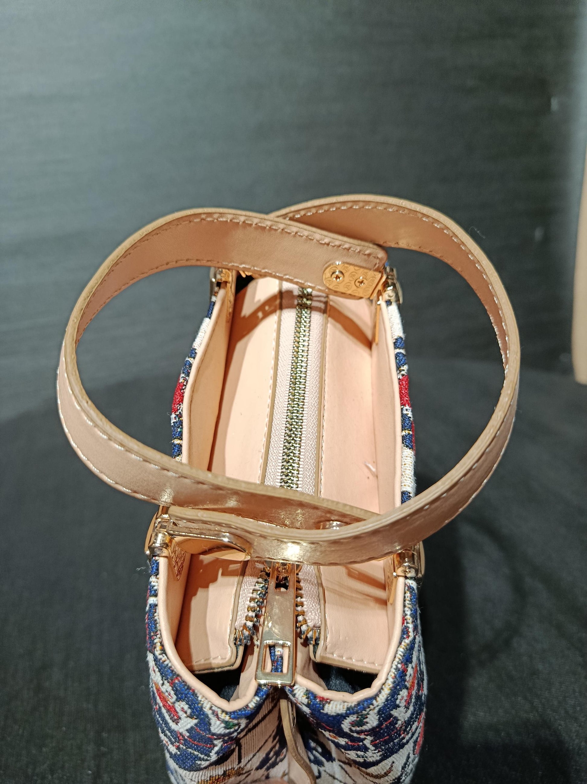 Gobelin Tapestry Handbag: Turkish Floral Crossbody Bag with Faux Leather