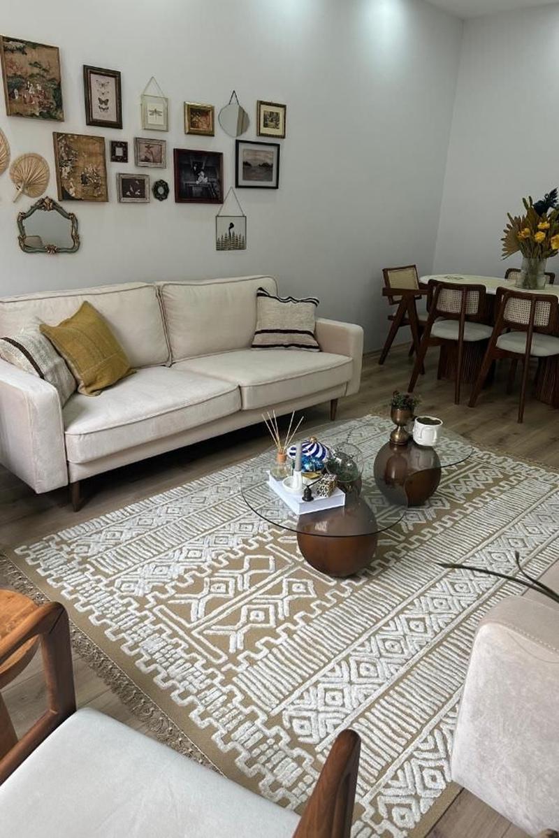 Modern Geometric High-Low Pile Viscose Carpet – Beige & White Tribal Design Area Rug