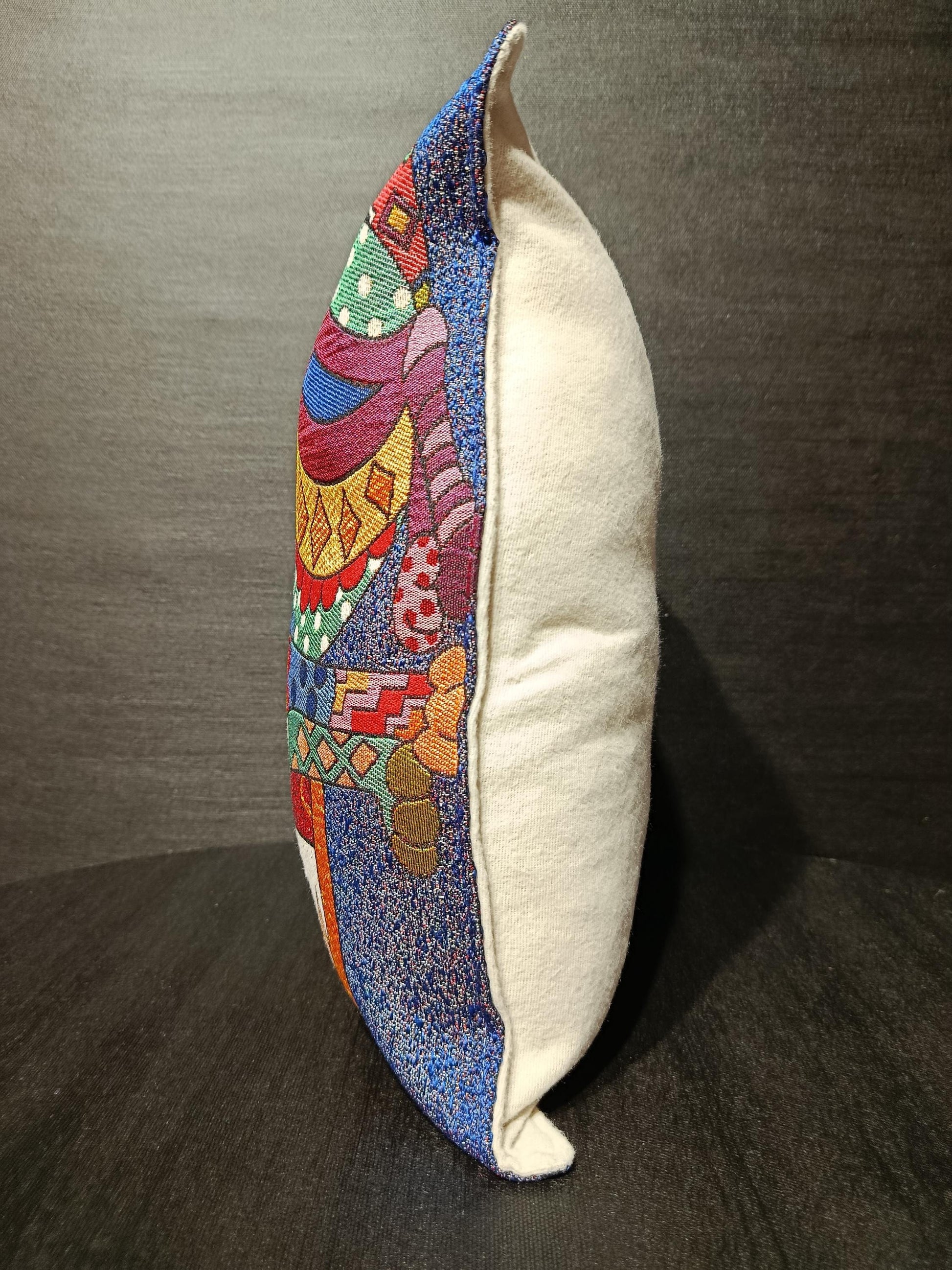 Colorful Gobelin Cat Cushion Cover: Artistic Tapestry Pillow, 40x40cm