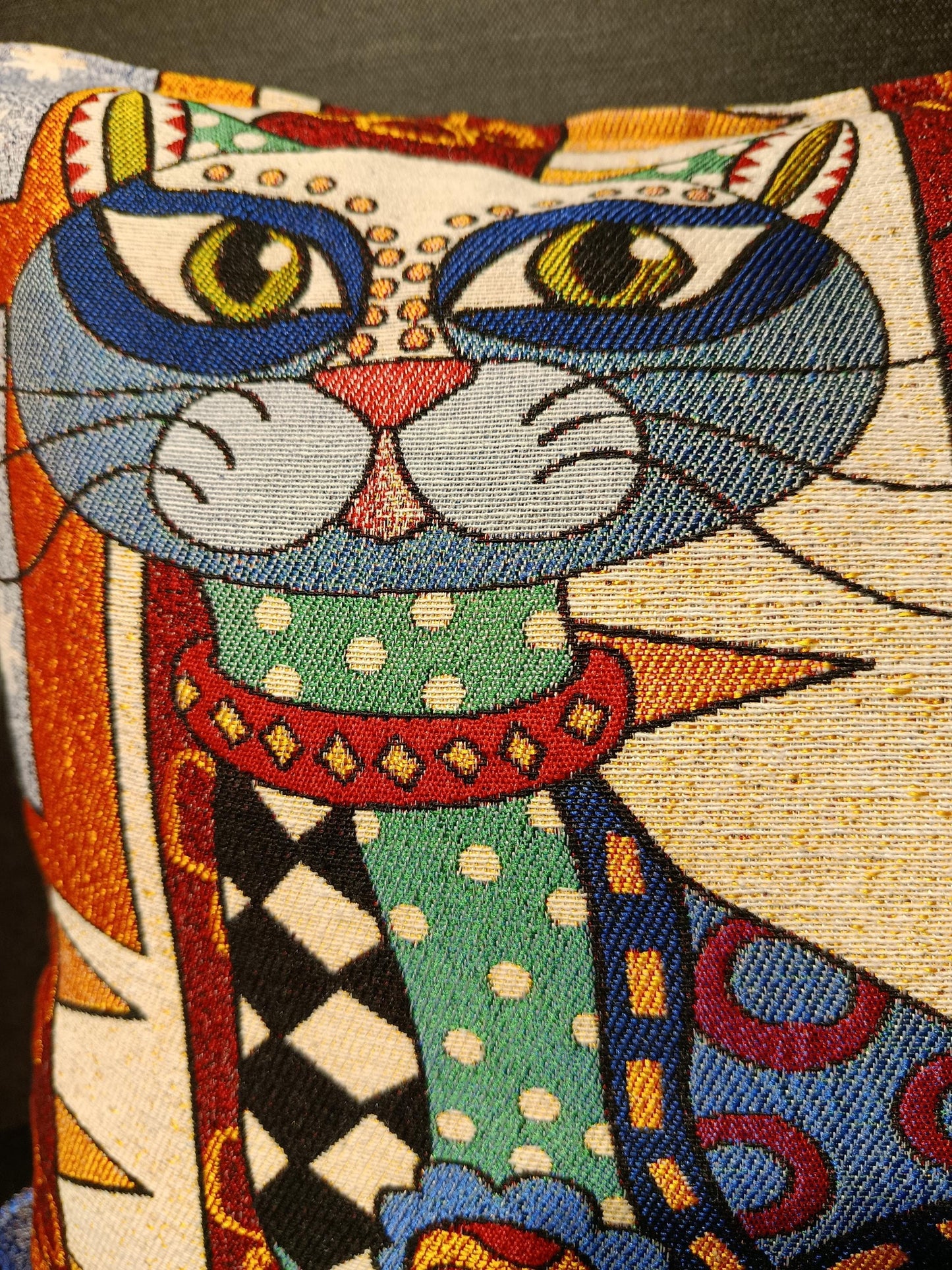 Colorful Gobelin Cat Cushion Cover: Artistic Tapestry Pillow, 40x40cm