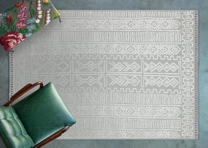 Modern Geometric High-Low Pile Viscose Carpet – Beige & White Tribal Design Area Rug