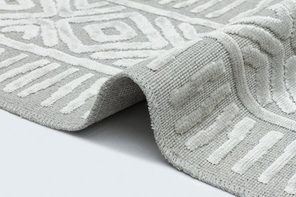 Modern Geometric High-Low Pile Viscose Carpet – Beige & White Tribal Design Area Rug