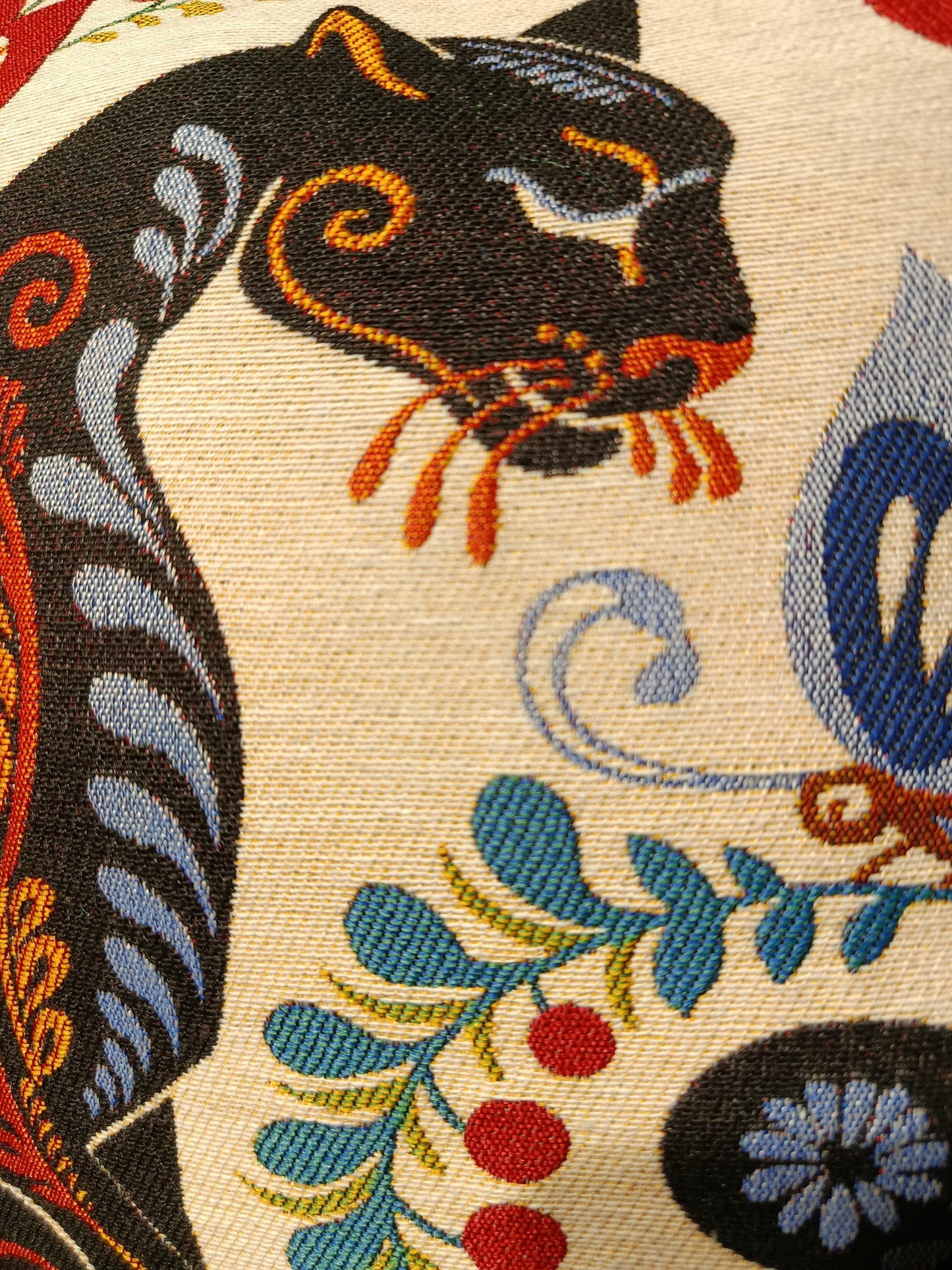 Folk Art Gobelin Cat Cushion Cover 40x40cm – Colorful Tapestry Pillow Case with Floral Design