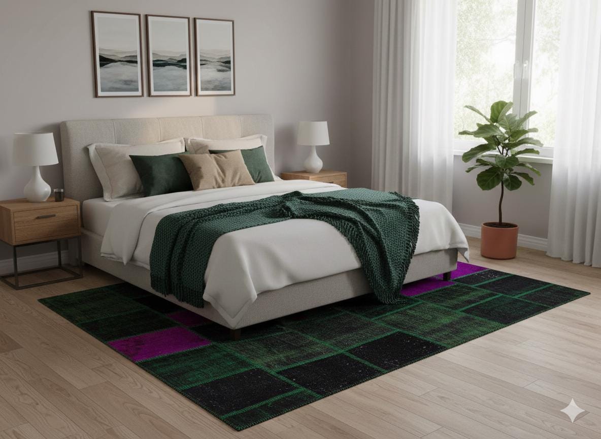 Handmade Wool Patchwork Rug: Green Bohemian Area Rug (6.6x9.4 ft)