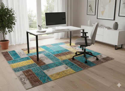 Handmade Patchwork Turkish Rug: Bohemian Wool Area Rug (5.6x7.9 ft)