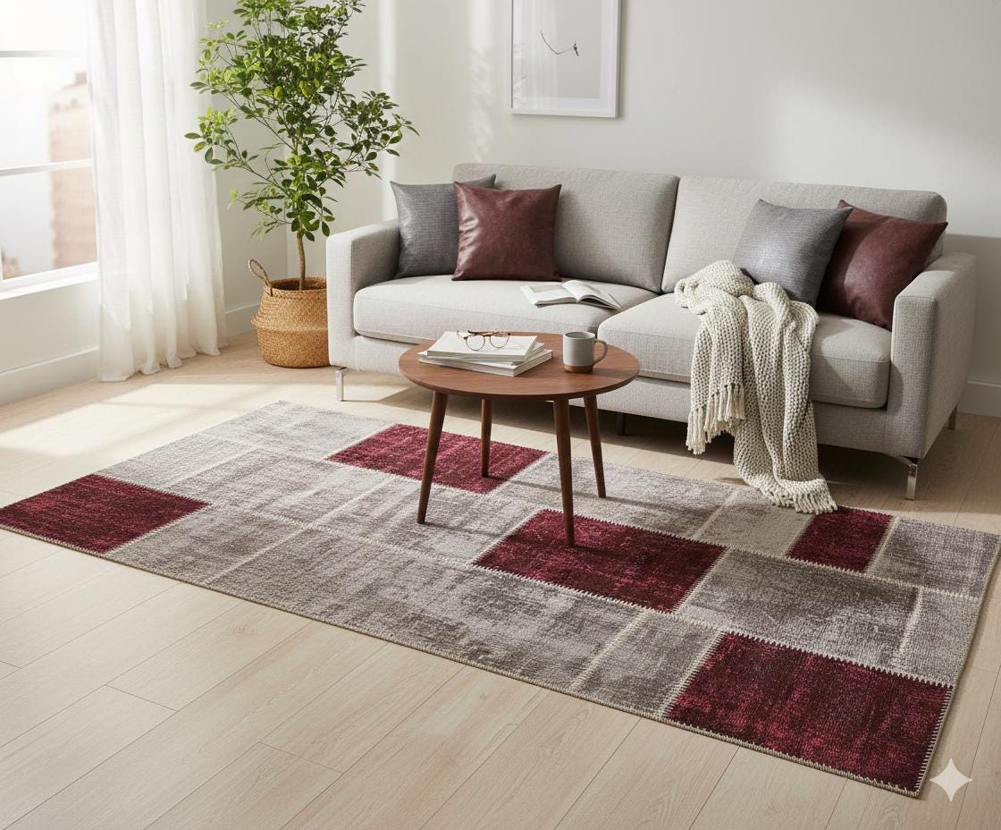 Handmade Wool Patchwork Rug: Bohemian Turkish Area Rug (3.9x6.9 ft)