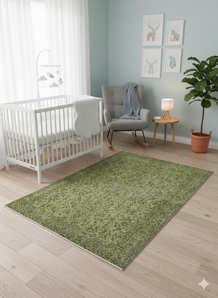 Handmade Green Wool Vintage Rug: 6x9 ft