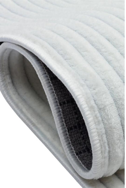 Luxurious White Faux Fur Area Rug: Soft, Washable, Non-Slip Fluffy Carpet