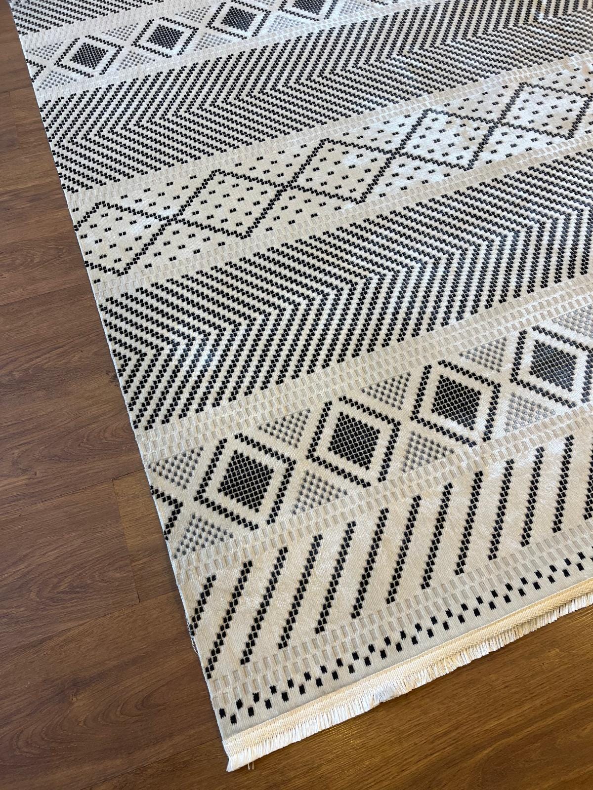 Modern Boho Tribal Area Rug – Black Cream Geometric Flatweave Carpet (160x230 cm)