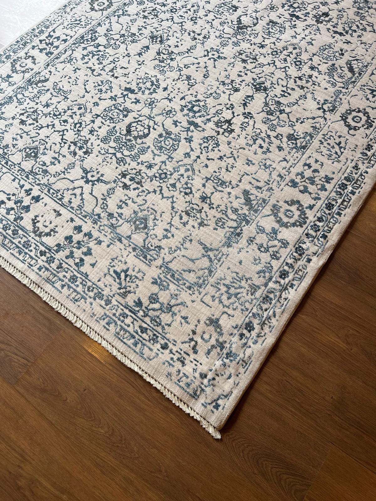 Distressed Blue Persian Style Area Rug – Boho Floral Carpet, 160x230cm
