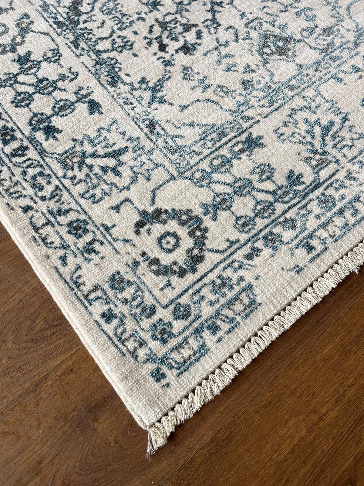 Distressed Blue Persian Style Area Rug – Boho Floral Carpet, 160x230cm