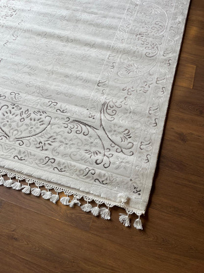 Cream Floral Area Rug with Tassels, Boho Neutral Living Room, Vintage Farmhouse Bedroom Rug