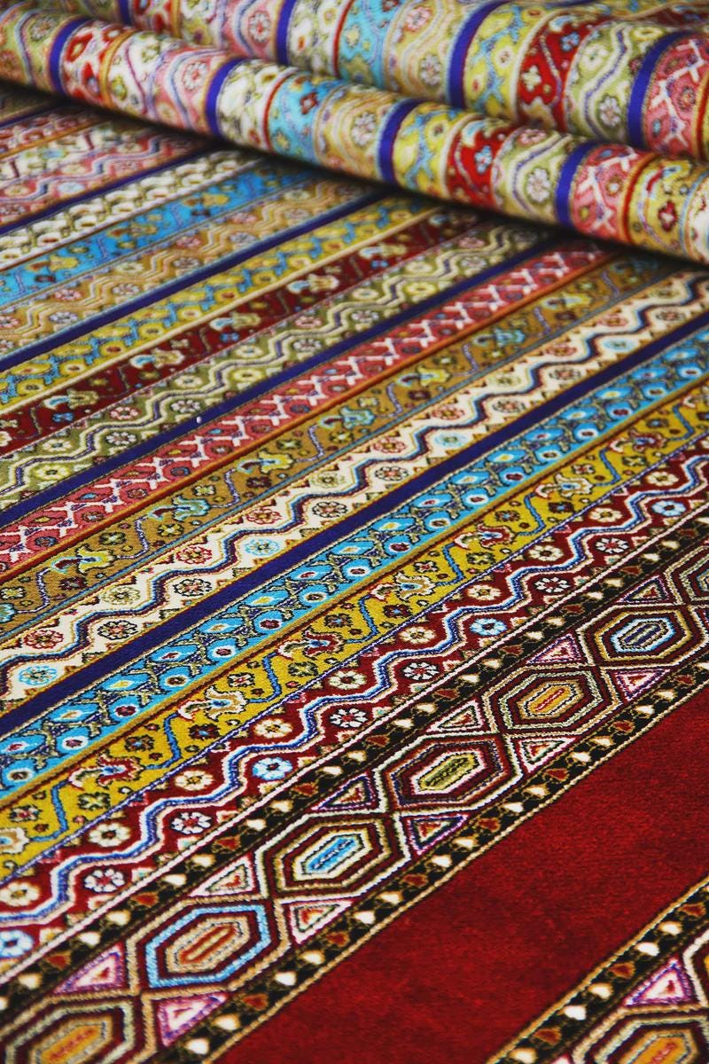 Red Striped Area Rug – Silk-Feel Viscose Oriental Carpet