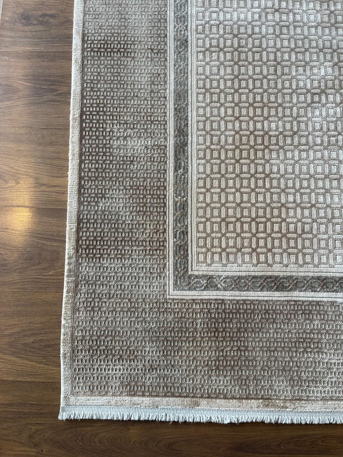 Distressed Geometric Area Rug – Taupe Beige Neutral Muted Carpet