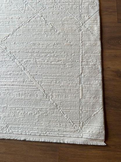 Textured Cream Area Rug, Modern Minimalist Living Room Carpet (160x230 cm)