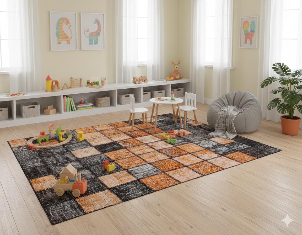 Handmade Patchwork Turkish Rug: Bohemian Wool Area Rug (5.4x7.9 ft)