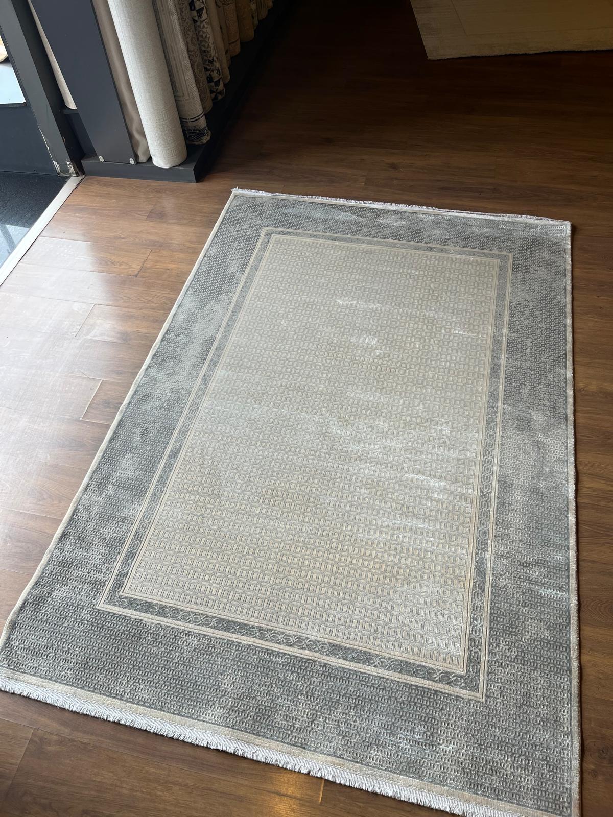 Distressed Geometric Area Rug – Taupe Beige Neutral Transitional Carpet