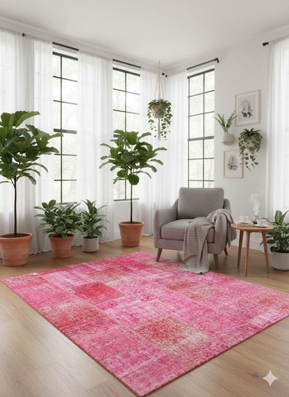 Handmade Wool Turkish Patchwork Rug: Vintage Pink Bohemian Area Rug (5.6x8)