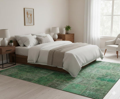 Handmade Wool Turkish Patchwork Rug: Green Vintage Carpet (8.2x9.8)