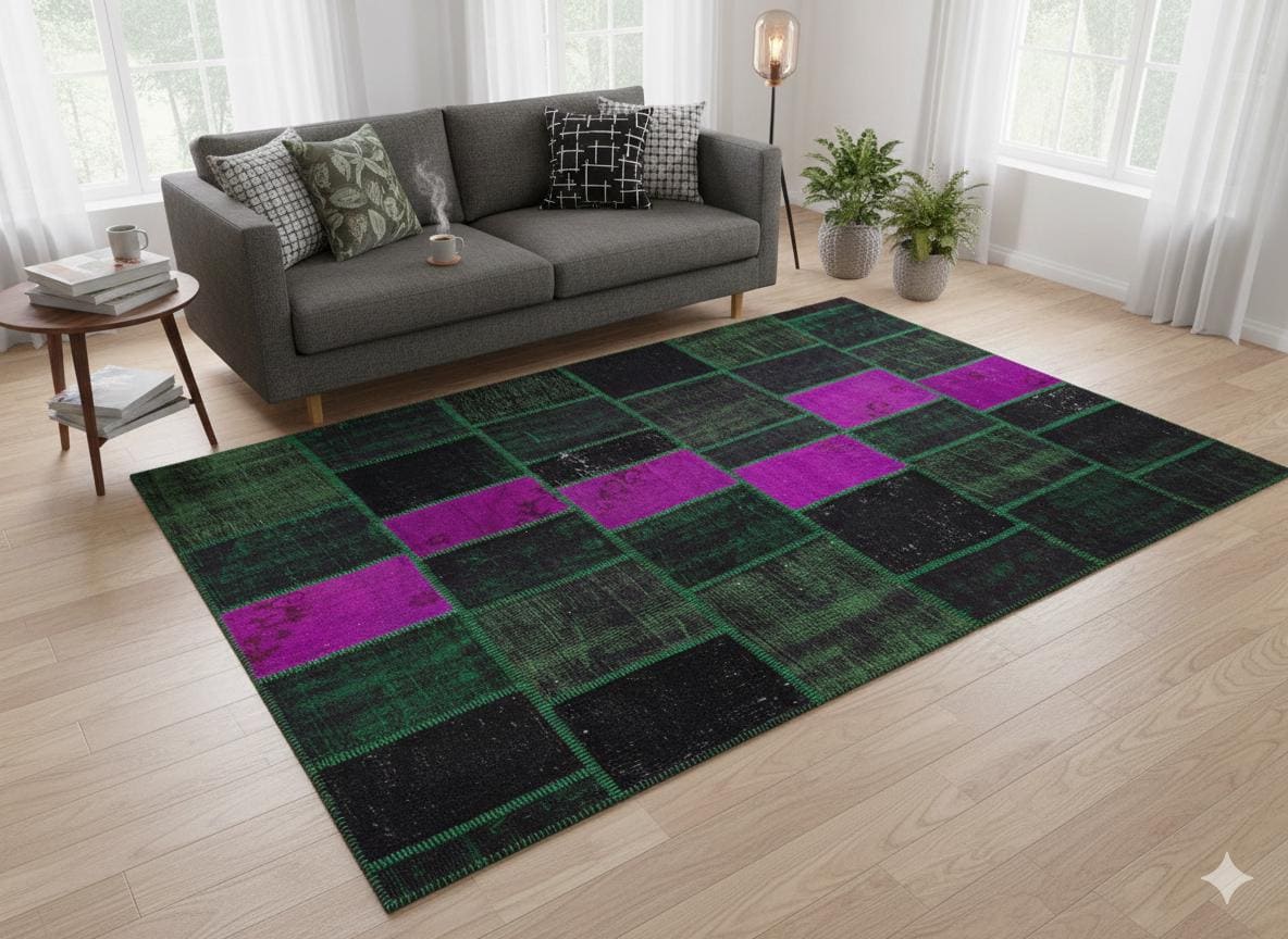 Handmade Wool Patchwork Rug: Green Bohemian Area Rug (6.6x9.4 ft)