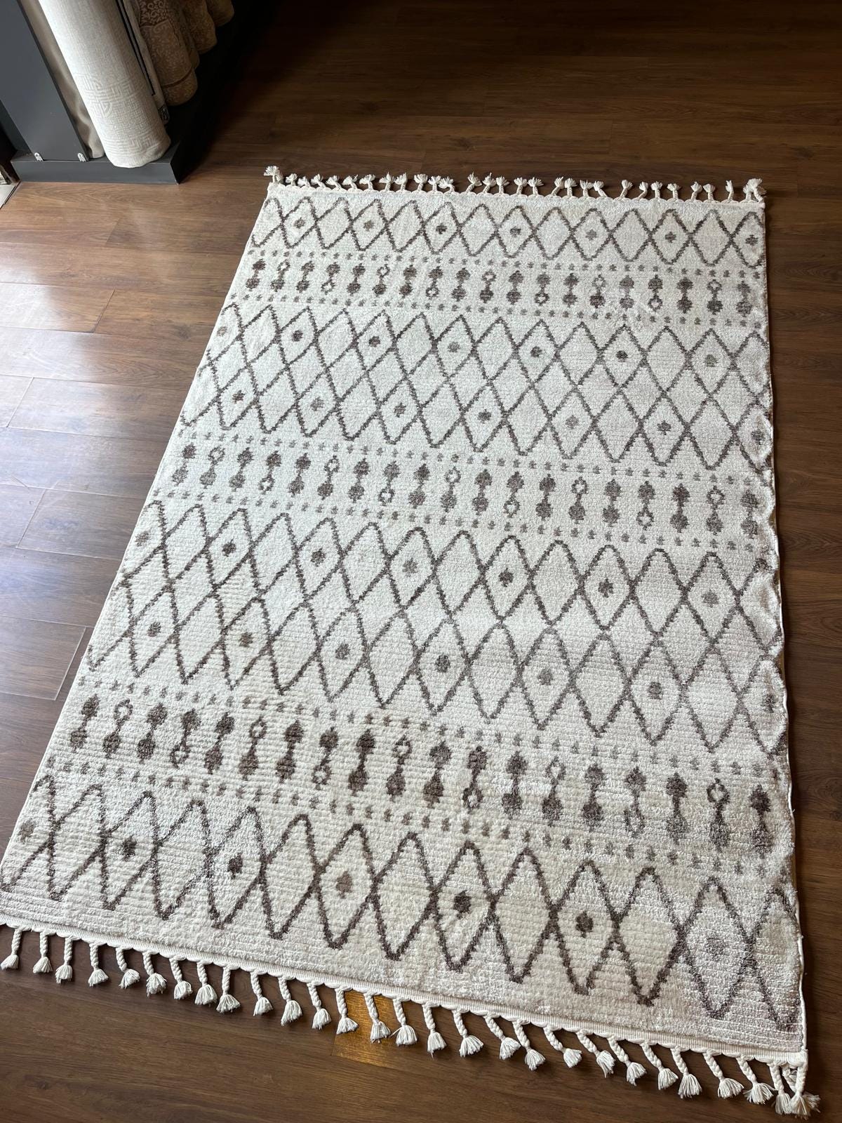 Cream Textured Geometric Carpet with Tassels, Minimalist Scandi Home Decor, Neutral Living Room Rug.