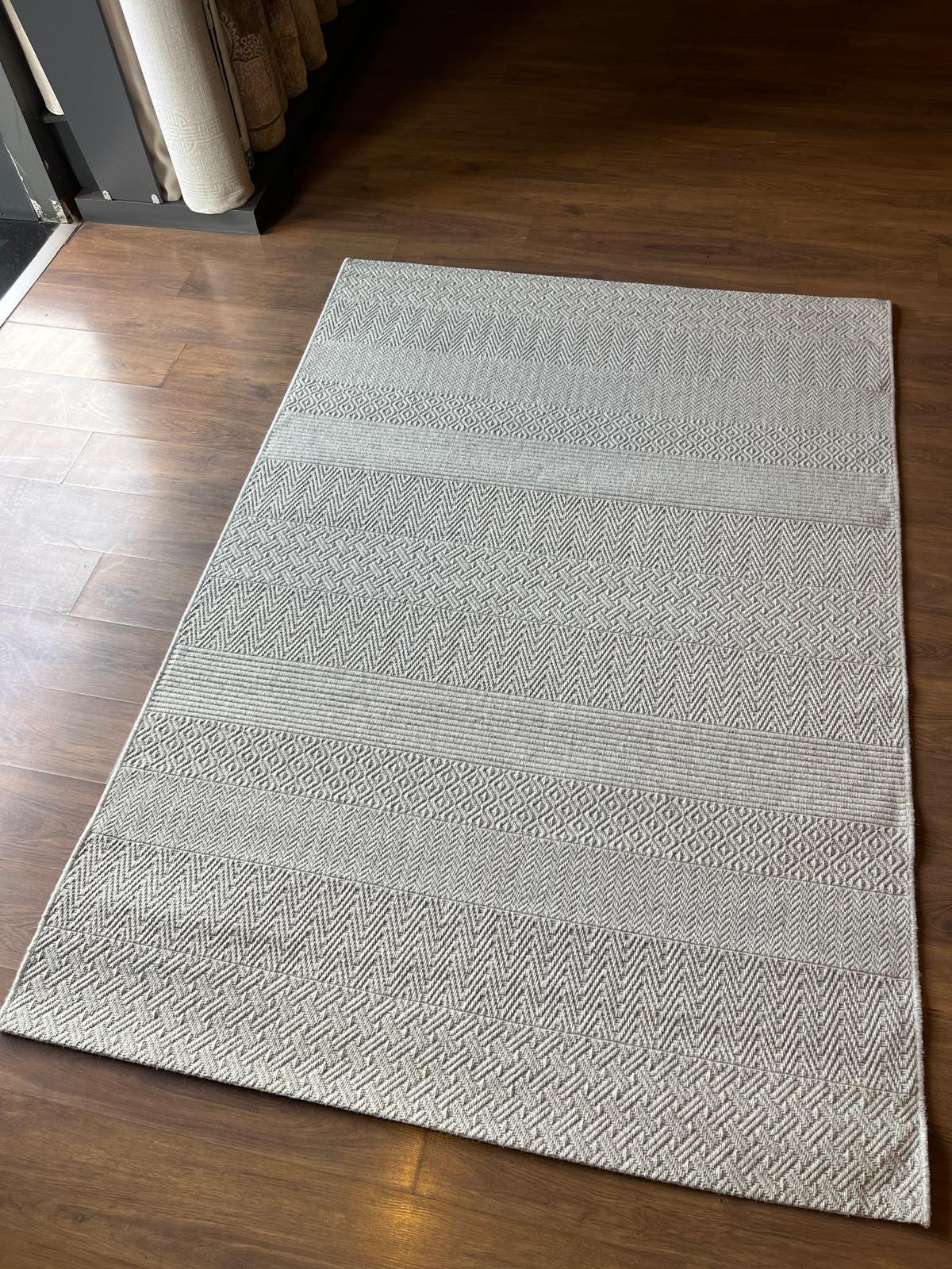 Modern Gray textured wool Rug: Flatweave Indoor carpet