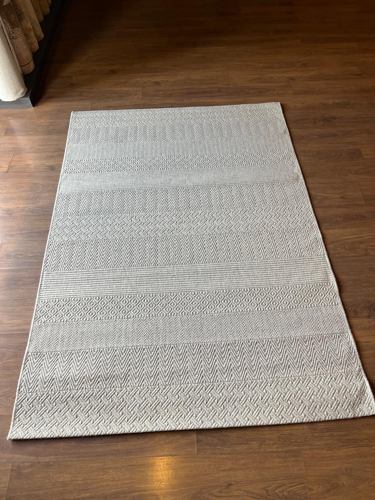 Modern Gray textured wool Rug: Flatweave Indoor carpet