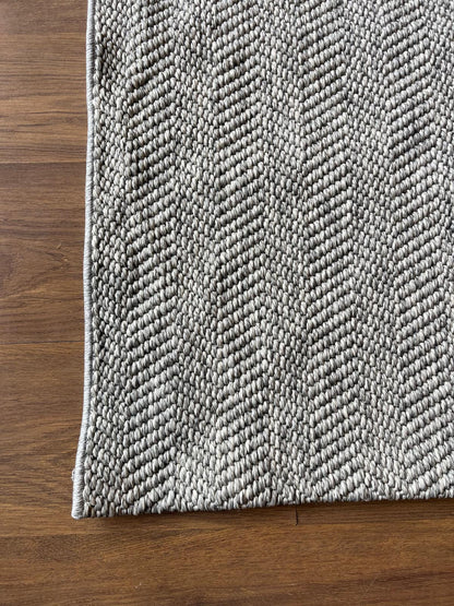 Modern Gray textured Rug: Flatweave Indoor carpet