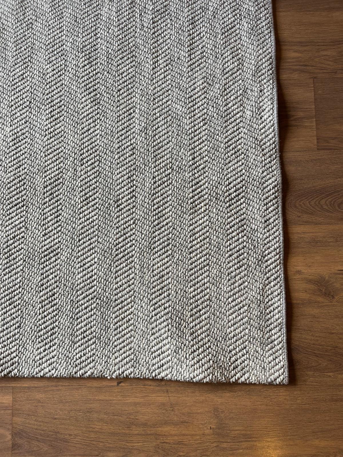 Modern Gray textured Rug: Flatweave Indoor carpet