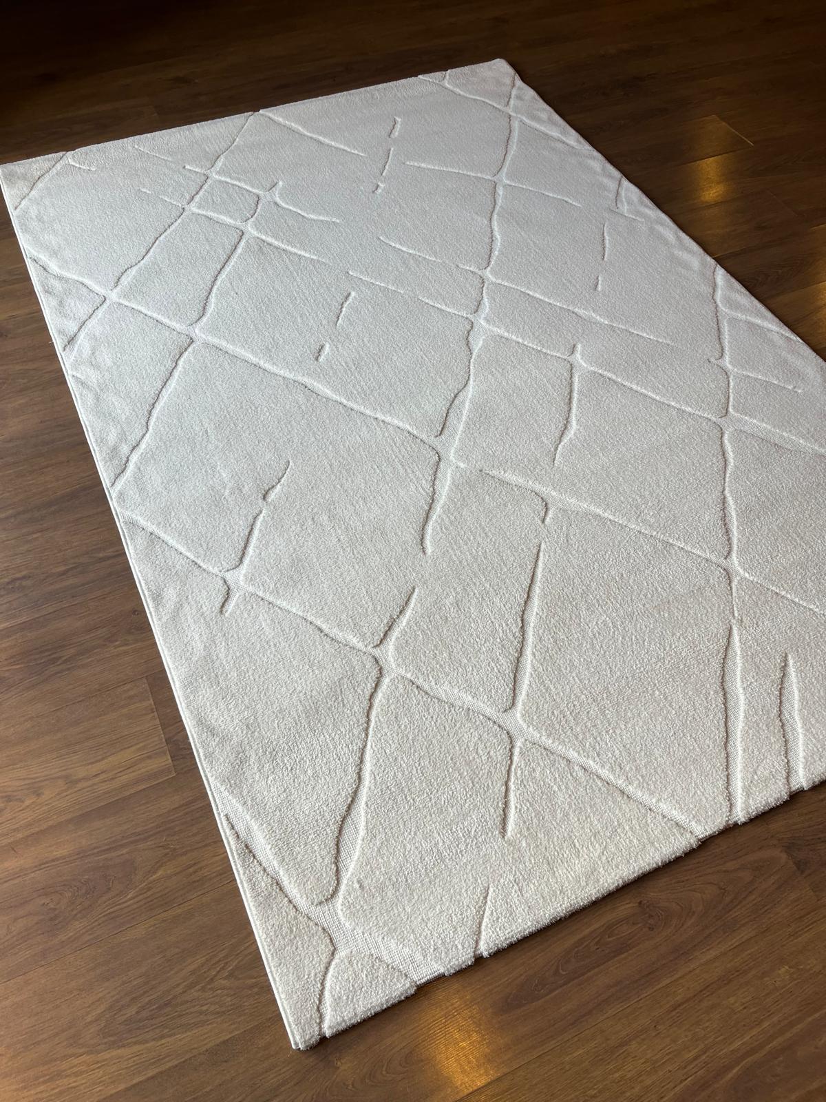 Plain White Area Rug: Minimalist white Carpet for Contemporary Living Spaces, 5x7