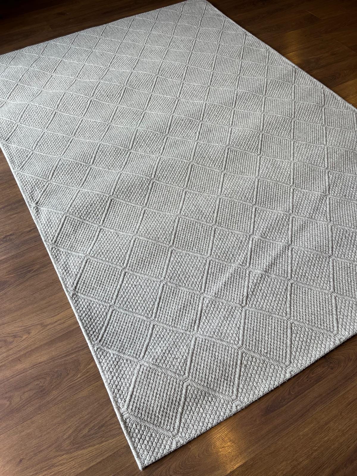 Modern Gray textured wool Rug: Flatweave Indoor carpet