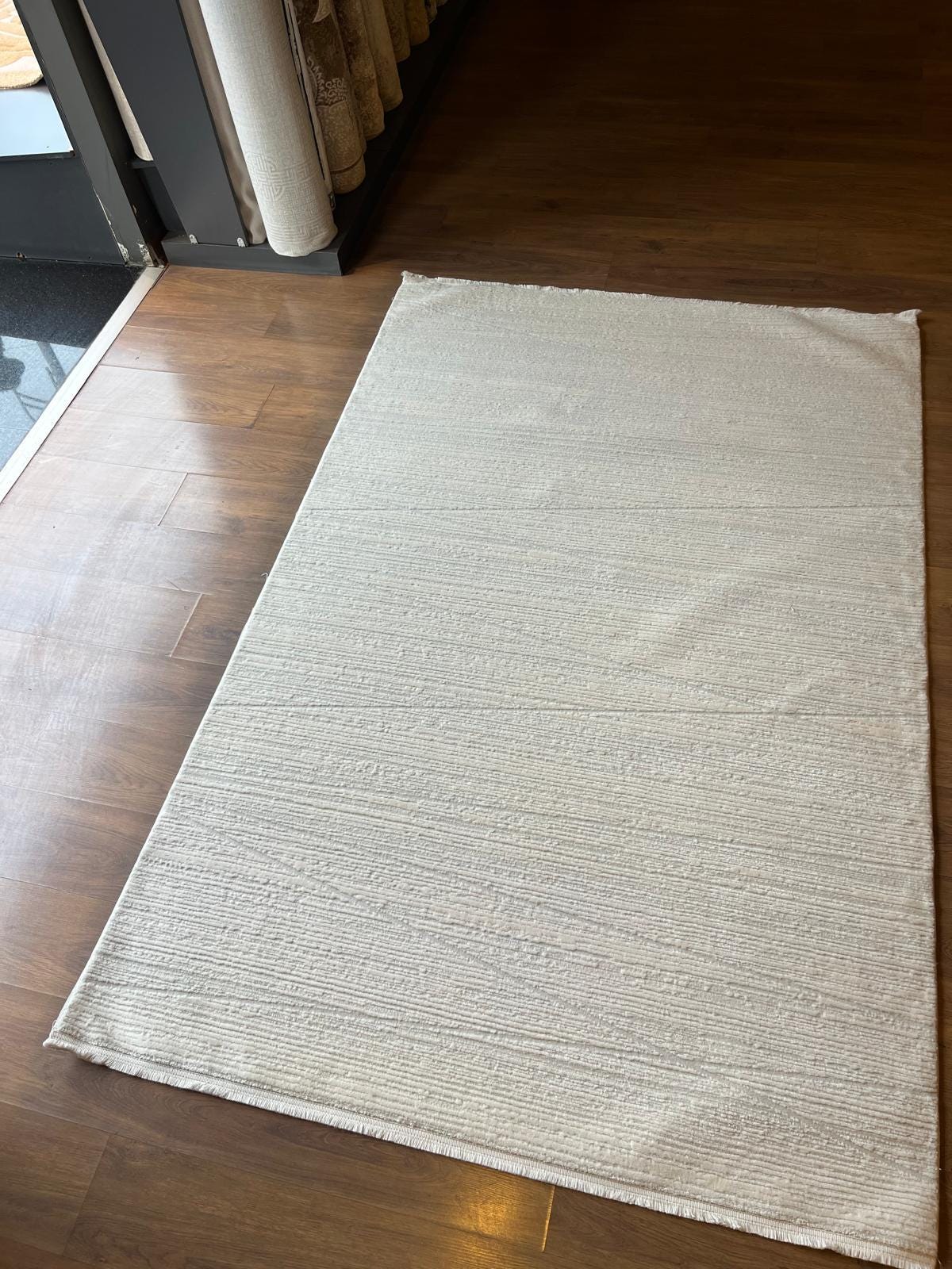 Modern White Texture Rug, 5x7 Cream Contemporary Area Carpet (160x230cm)