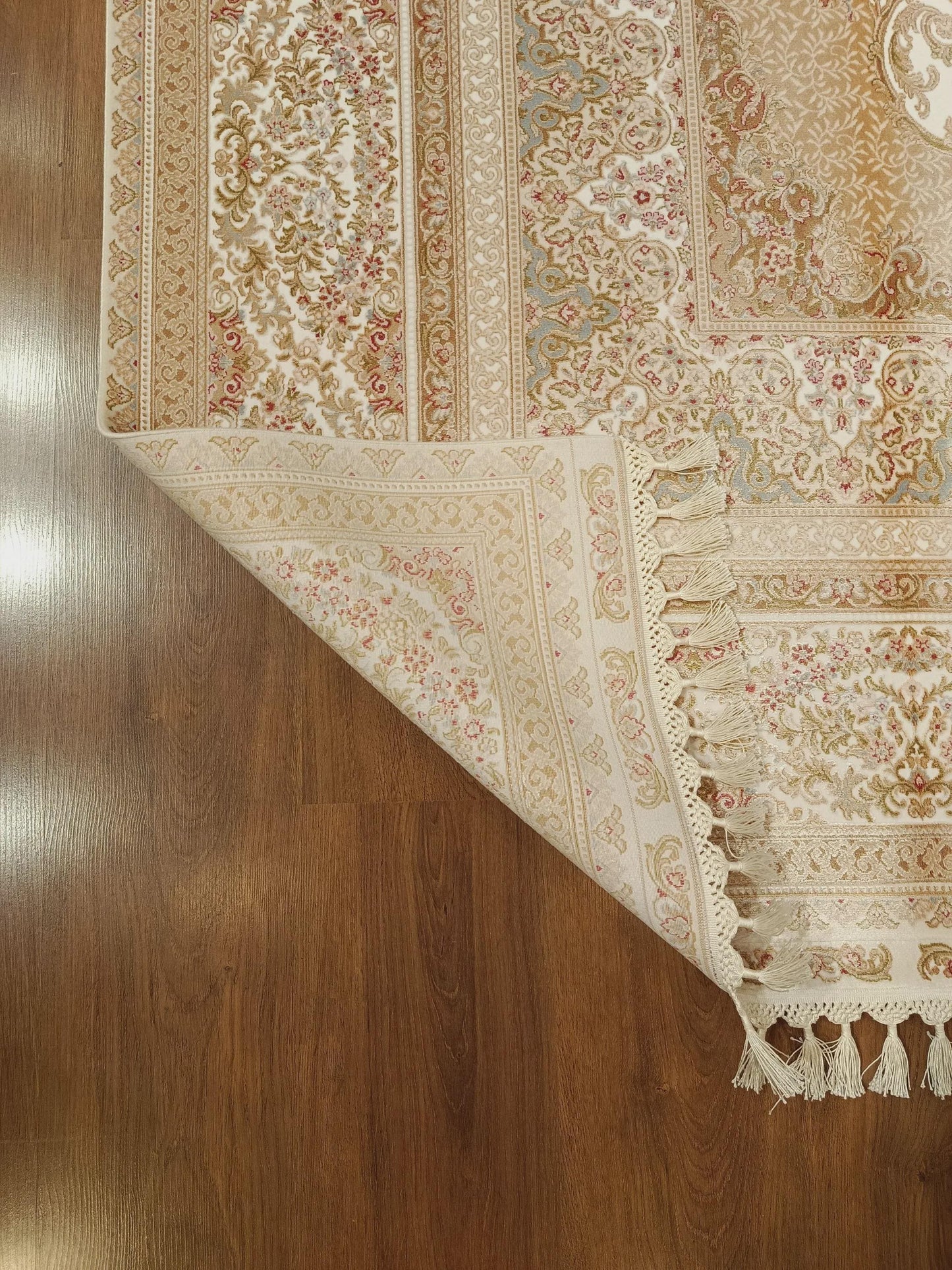 7x10 ft, Classic Beige Silk Rug - Distressed Medallion Design Carpet