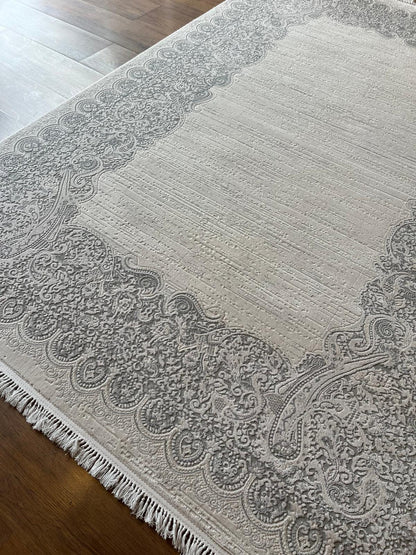 Gray Cream Paisley Oriental Rug – Turkish Soft-Touch Fringe Carpet