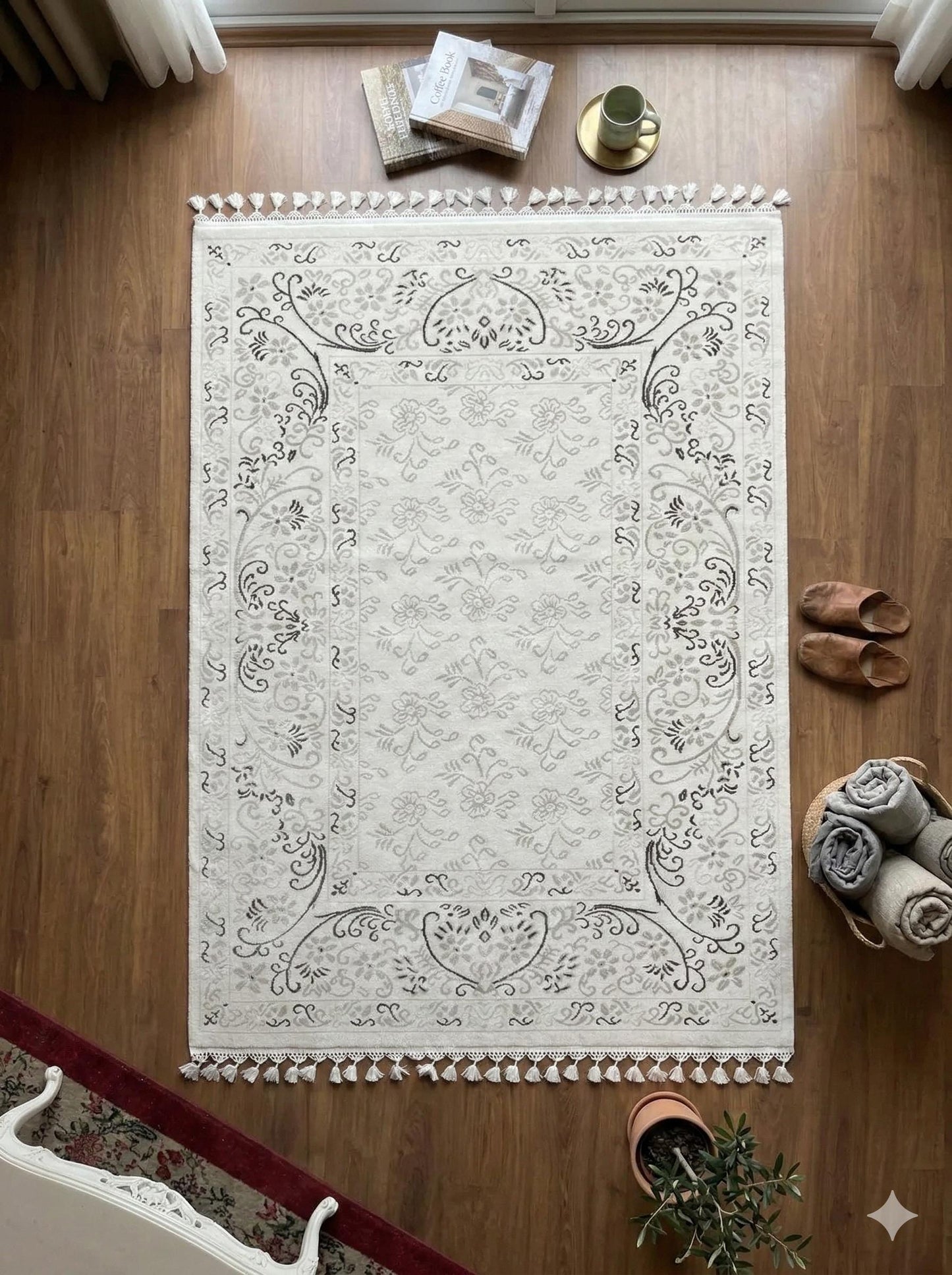 Cream Floral Area Rug with Tassels, Boho Neutral Living Room, Vintage Farmhouse Bedroom Rug