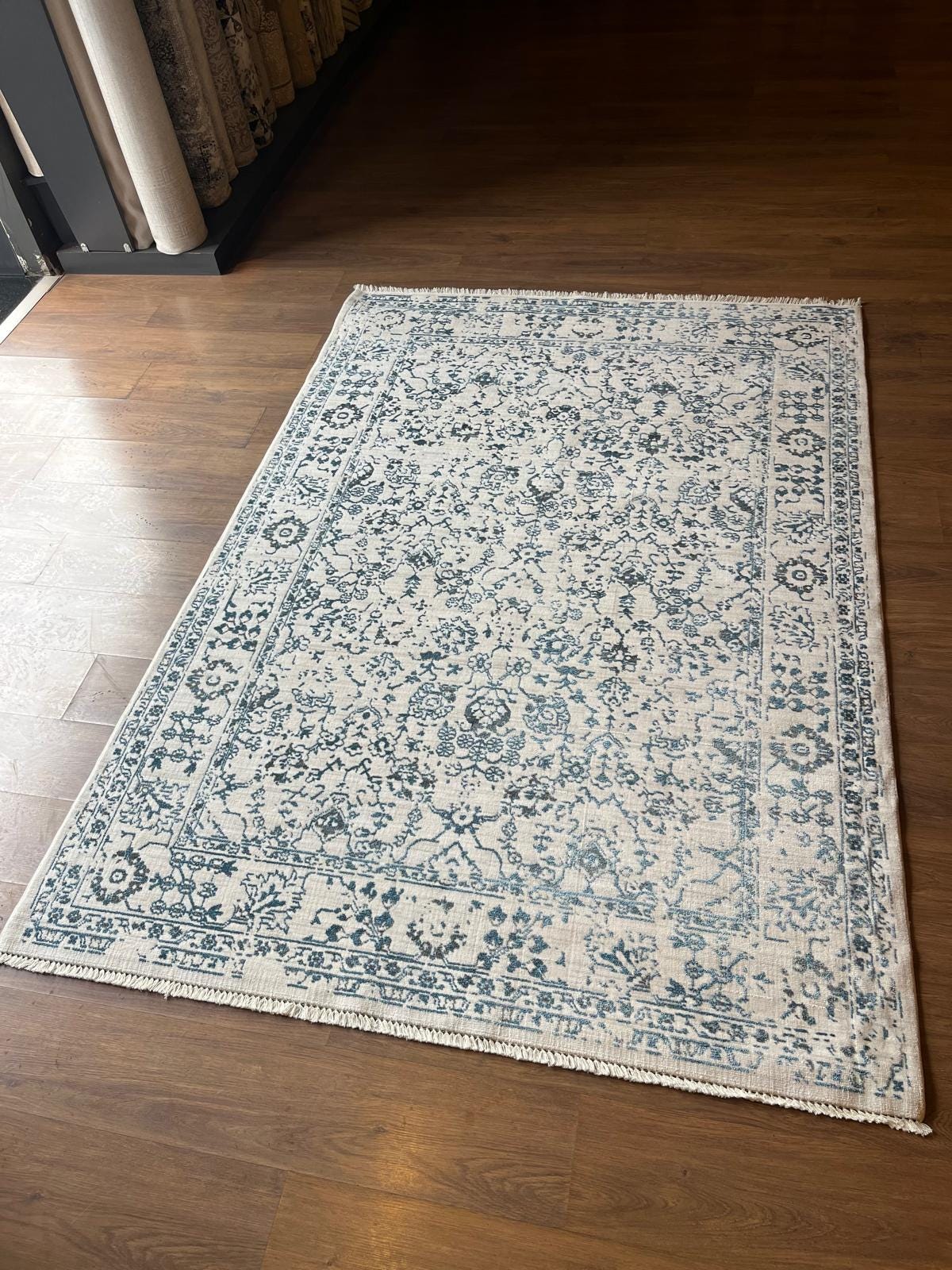 Distressed Blue Persian Style Area Rug – Boho Floral Carpet, 160x230cm