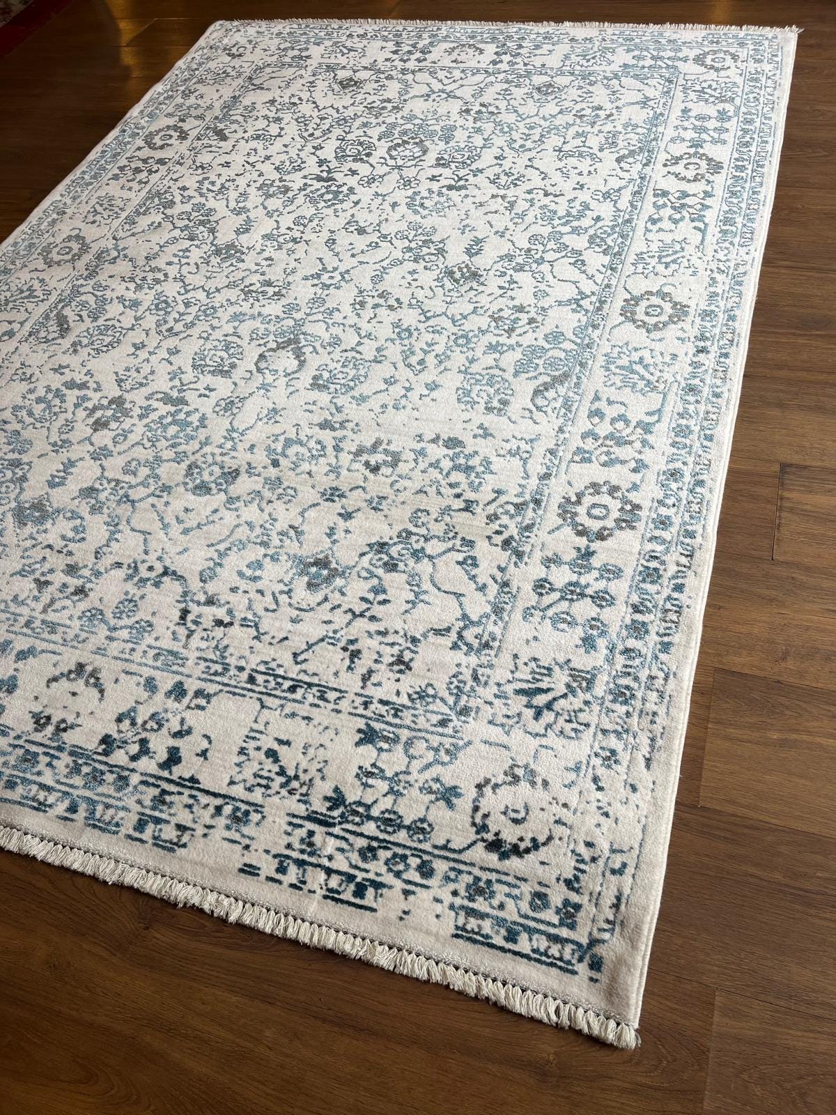 Distressed Blue Persian Style Area Rug – Boho Floral Carpet, 160x230cm