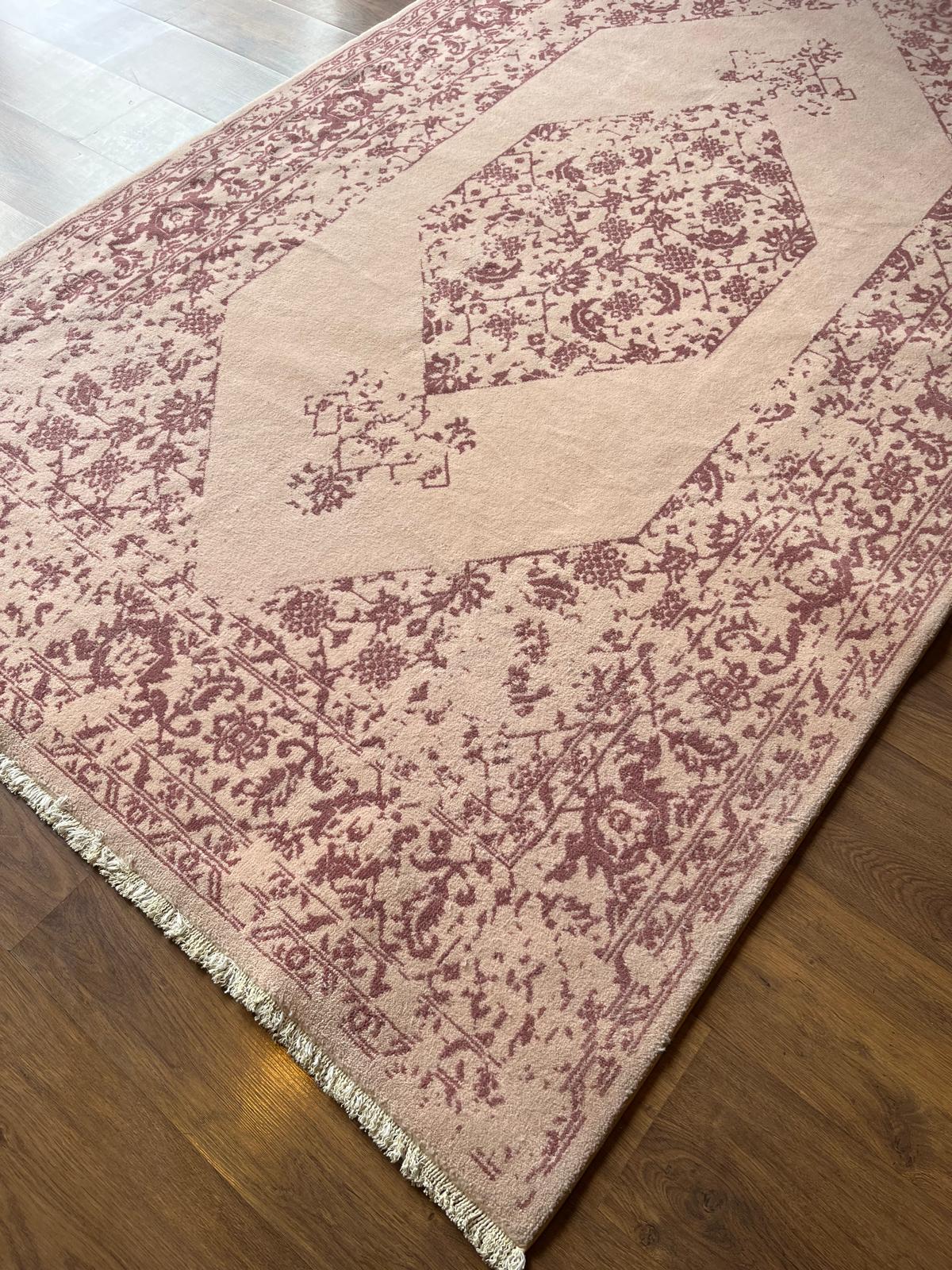 Distressed Pink Oriental Wool Rug – Medallion Boho Chic Carpet (160x230 cm)