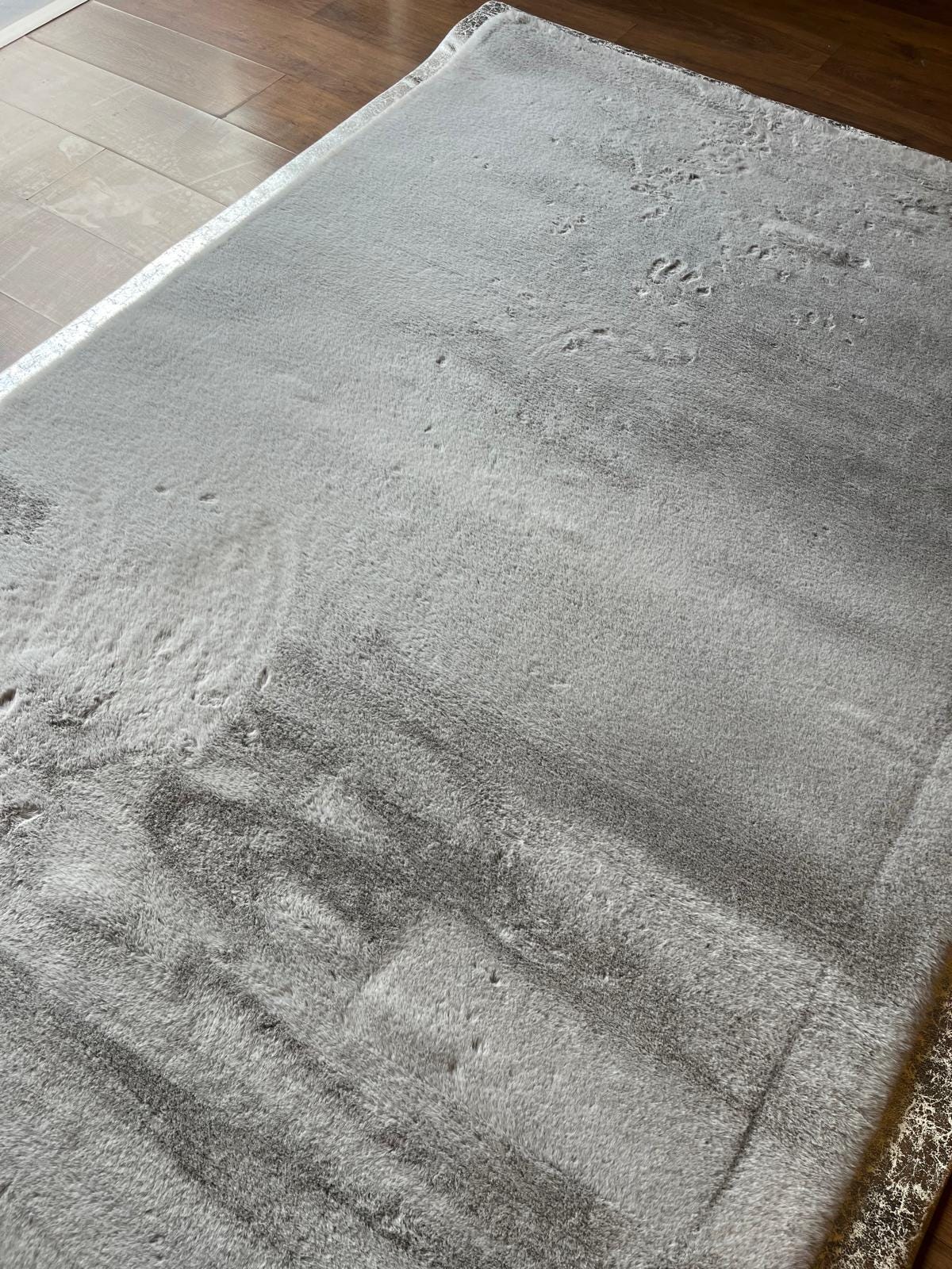 Silver Faux Leather Rug 5x7ft: Modern Minimalist Turkish Area Rug