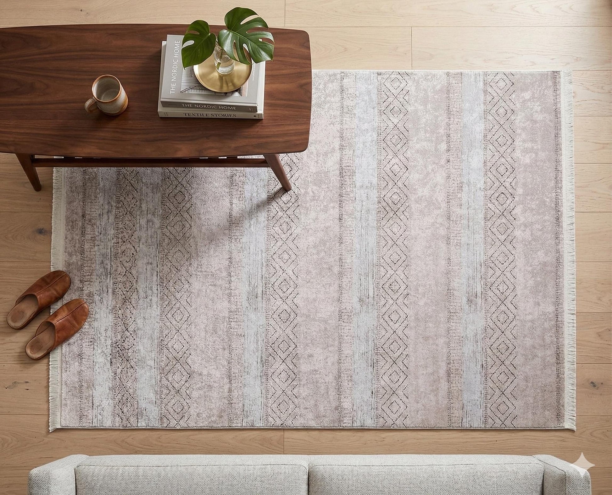 Washable Boho Area Rug – Distressed Diamond Tribal Pattern, Cream Gray Carpet