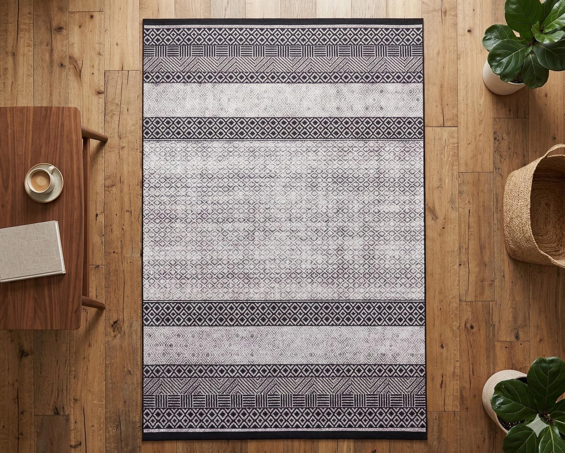 Machine Washable Boho Area Rug – Black White Tribal Geometric Farmhouse Decor