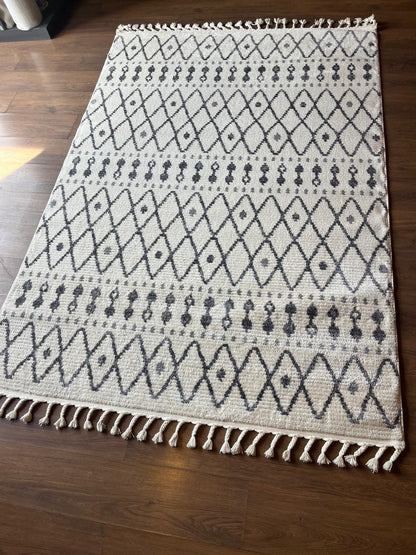 Cream Textured Geometric Carpet with Tassels, Minimalist Scandi Home Decor, Neutral Living Room Rug.