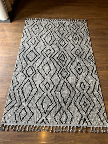 Gray Textured Geometric Carpet with Tassels, Minimalist Scandi Home Decor, Neutral Living Room Rug.